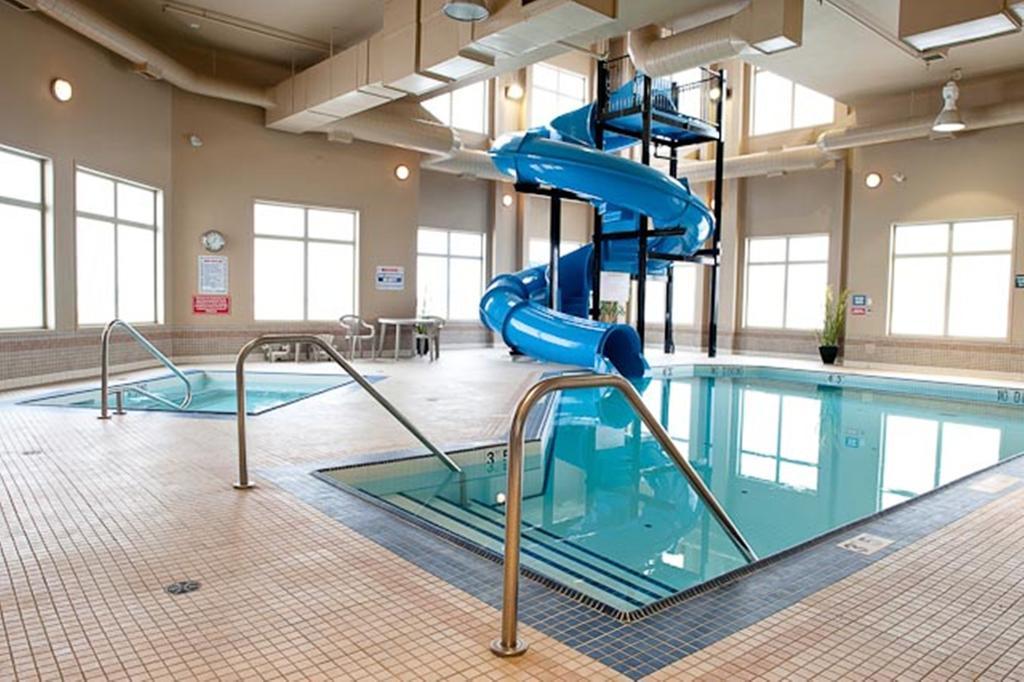 Paradise Inn And Suites Valleyview ภายนอก รูปภาพ